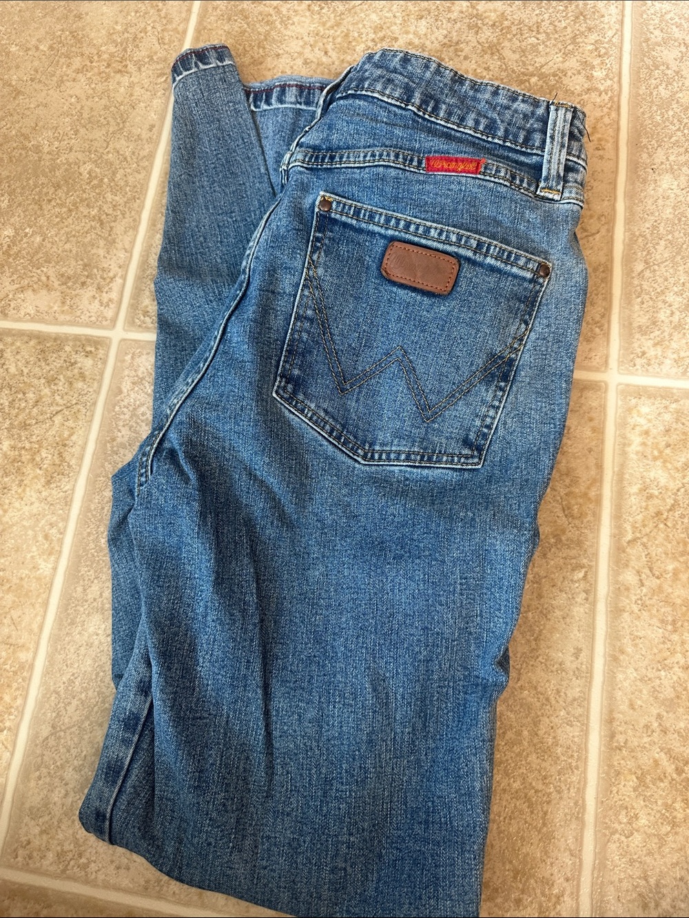 Classic wrangler Blue women’s Jeans with Contrast Patch